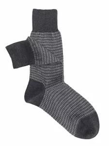 Cashmere and Silk Men's Calf Socks - Elegance Houndstooth Pattern